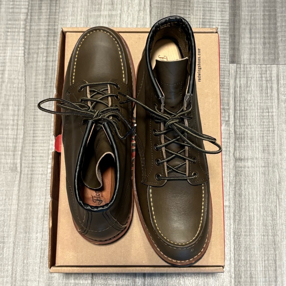 Red Wing Alpine Green Moc Toe Boots Size 9 - Excellent Condition